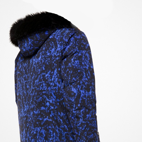 Michael Kors Faux-Fur Trimmed Volcanic-Print Parka - Picture 4 of 5